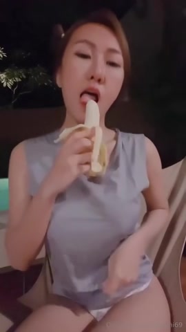 คลิปหลุดทางบ้าน คลิปxxx Juniijune69 คลิปช่วยตัวเอง Onlyfan น้องจูน สาวหมวยนมใหญ่ โชว์อมกล้วยแล้วถ่างหีดิลโด้