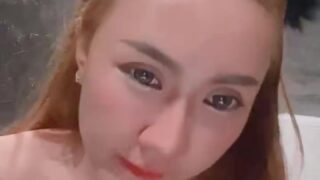 คลิปหลุดคนดัง คลิปxxx Juniijune น้องจูน สาวเซ็กซี่นมสวยหีชมพู เอาควยปลอมมายัดหีที่ห้องน้ำในห้าง